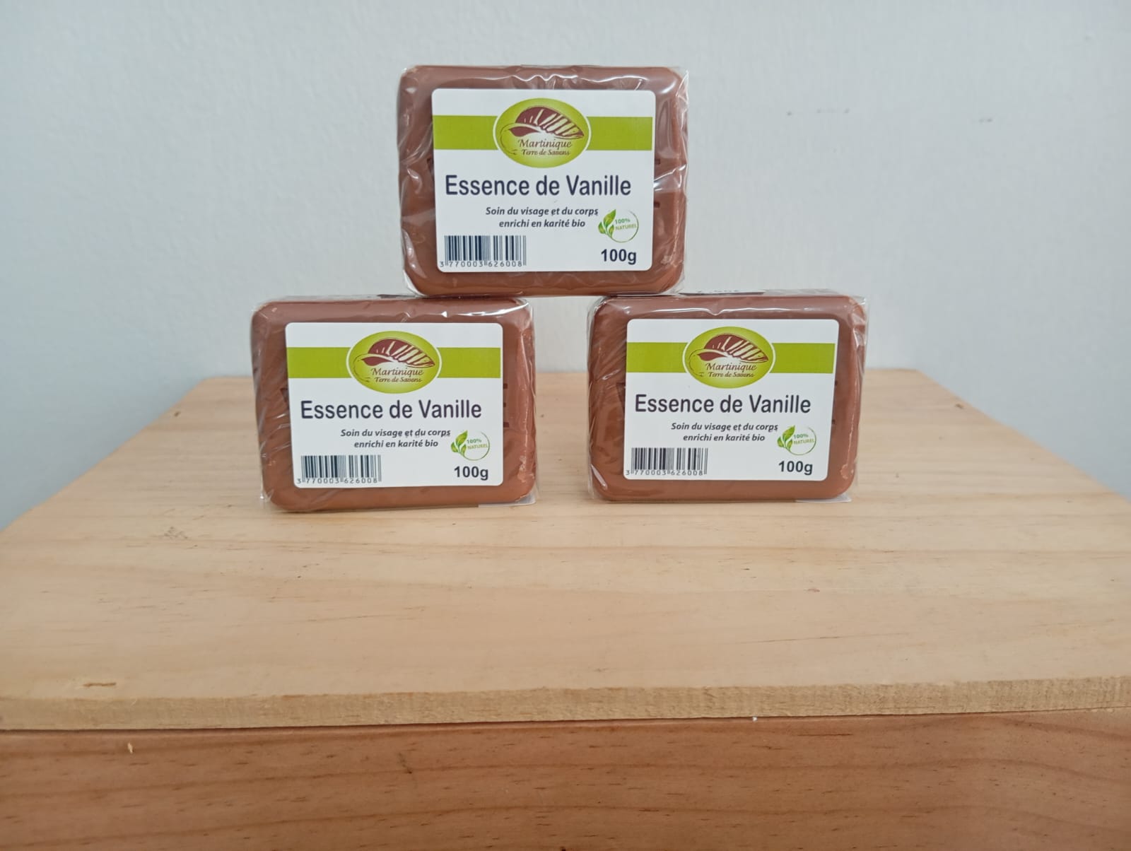 SAVON ARTISANAL ESSENCE DE VANILLE  100 G