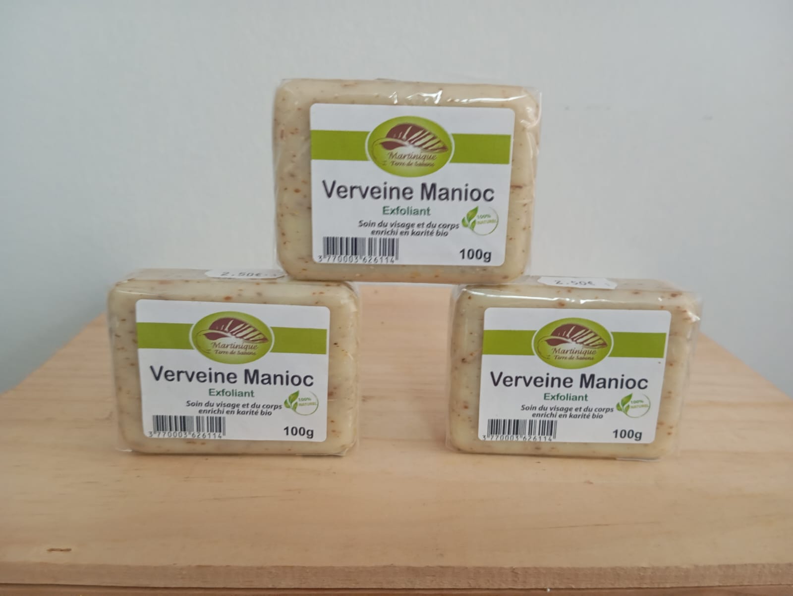 SAVON ARTISANAL VERVEINE MANIOC – EXFOLIANT DOUX 100 G